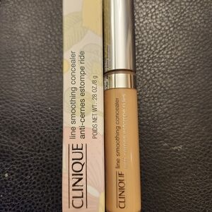 Clinique Line Smoothing Concealer In 04 Medium